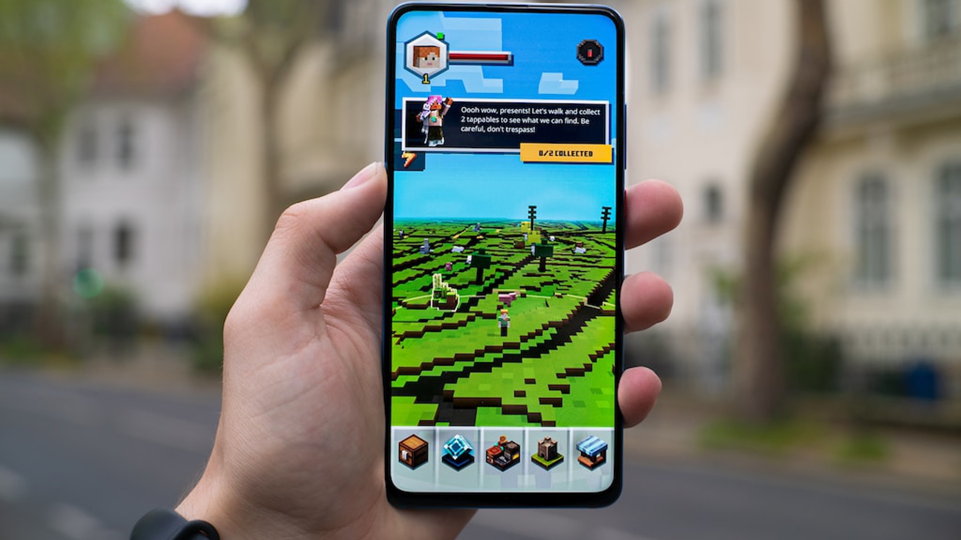 How to play Minecraft with friends?